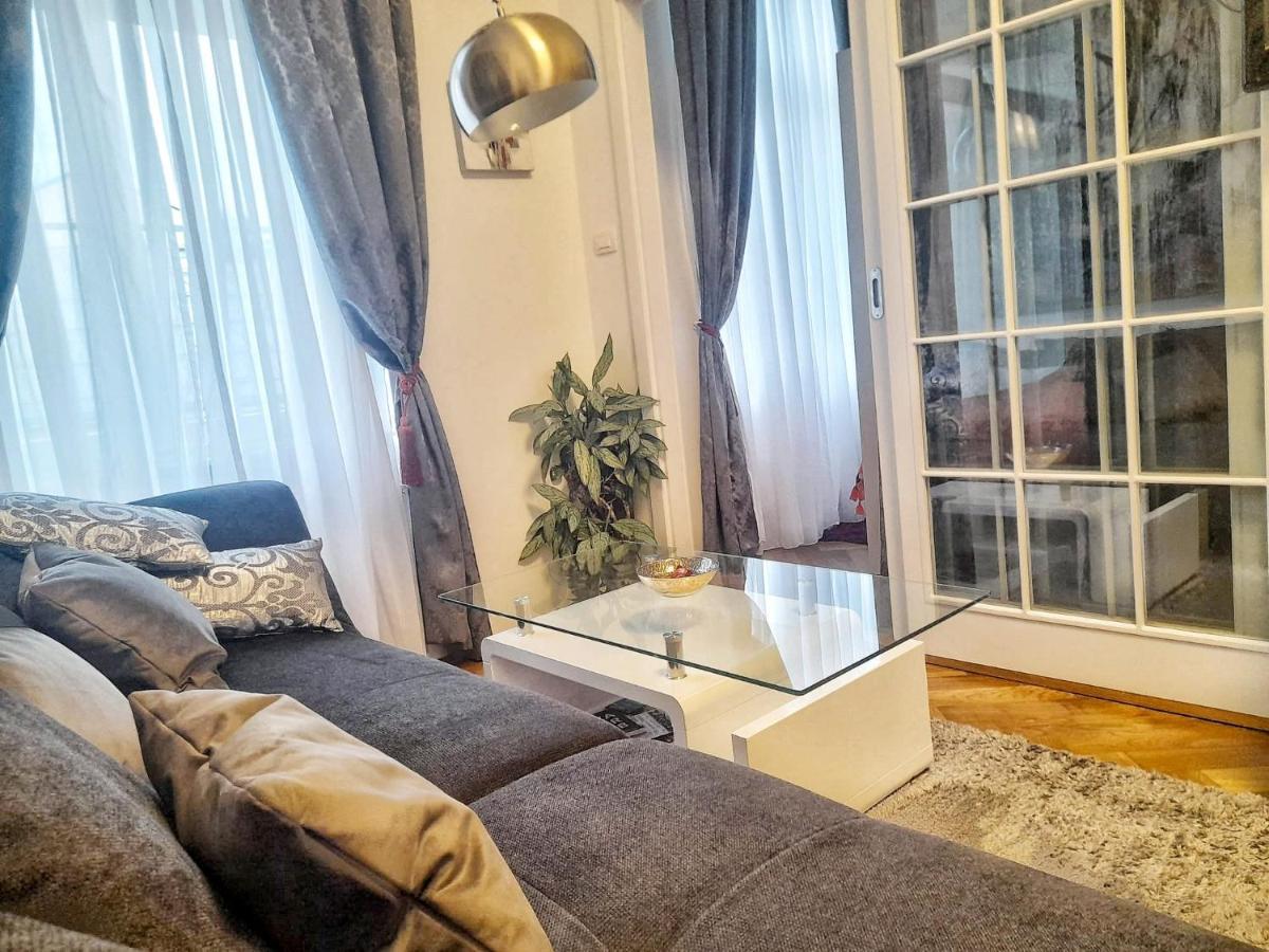 Apartment Zrinjevac ซาเกร็บ ภายนอก รูปภาพ